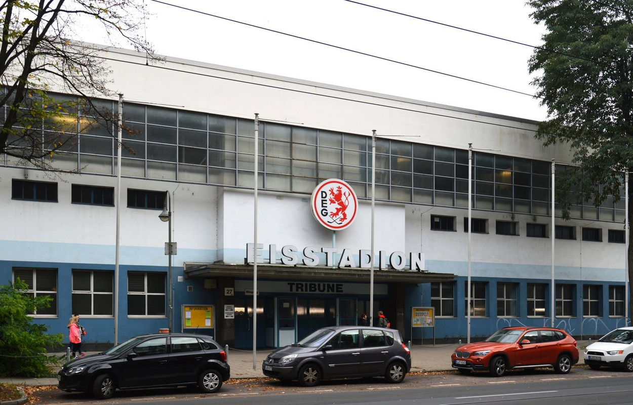 2017-10-31-Eisstadion-Brehmstra-e-D-sseldorf-2-Shift-N.jpg
