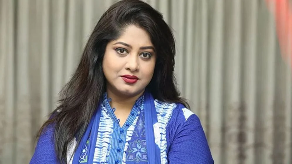 যুক্তরাষ্ট্রে স্থায়ী হলেন মৌসুমী
