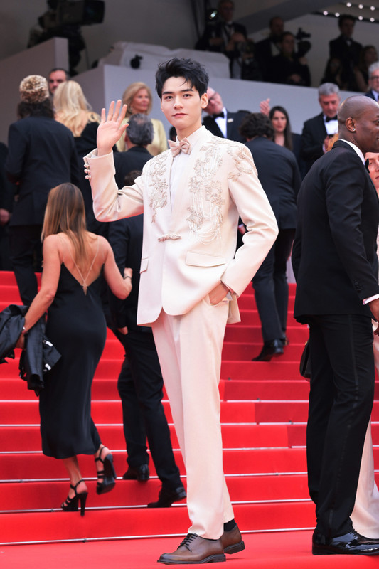 006DurXoly1he33wglrrvj348w6dcu15