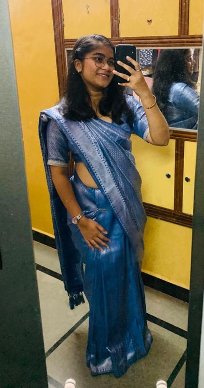 Desi Girl Showing Boobs and Pussy Viral Sex MMS