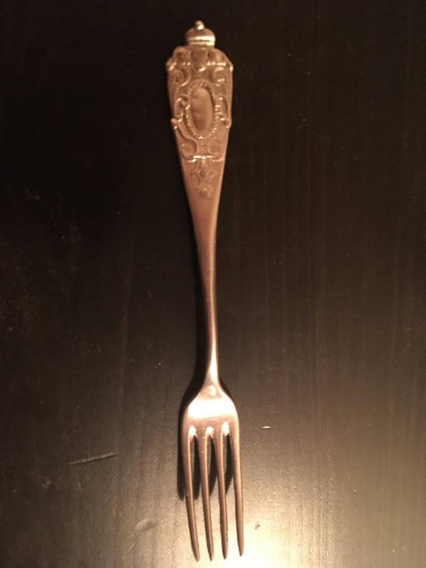 EFD87E4E-F8B8-48E5-A89B-3FEE1116171F