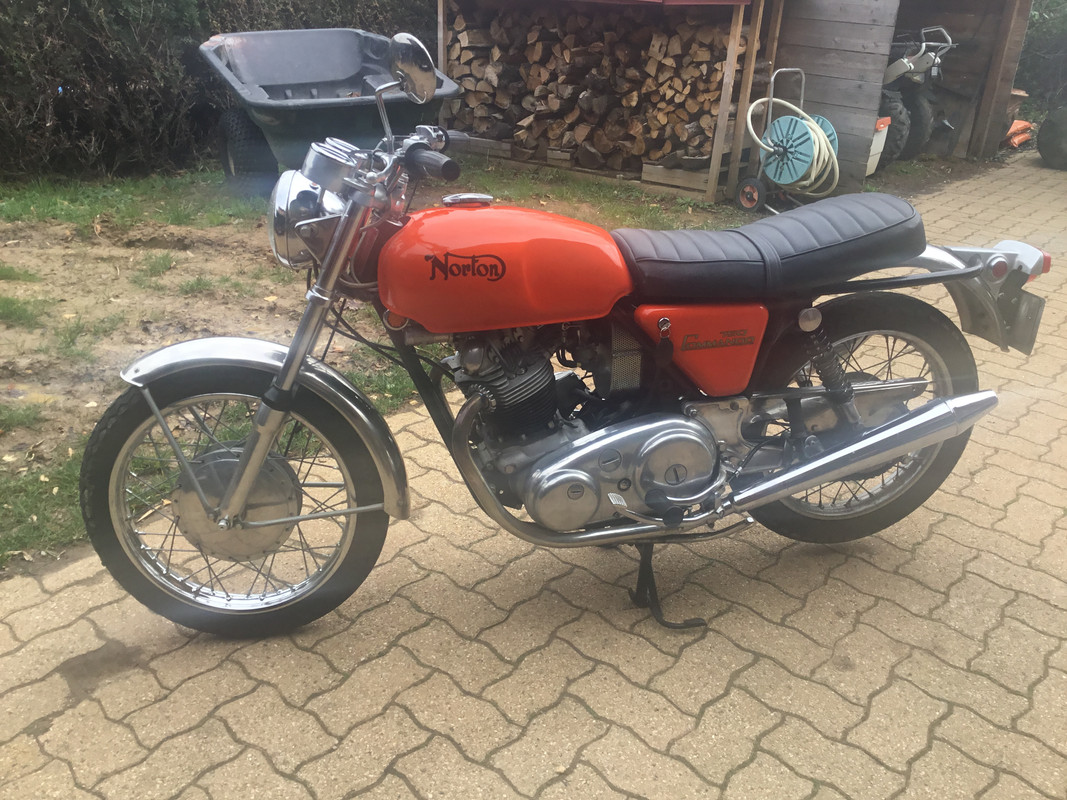 8685C7DE-478F-444C-B6BB-F686722C2A0A