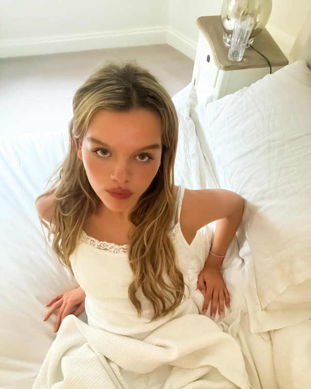 Céline (40)