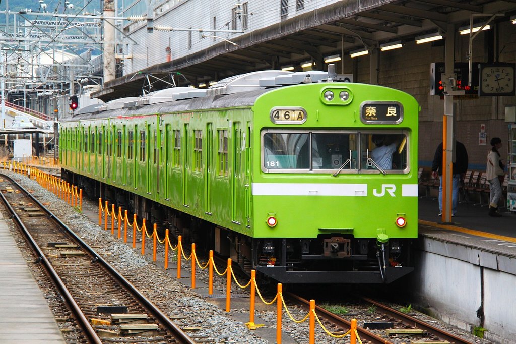 green-train-219618-1280.jpg