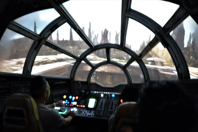 DISNEYLAND ~ STAR WARS: GALAXY'S EDGE, LA GUIA - Blogs de USA - PILOTAMOS EL HALCÓN MILENARIO: Cumpliendo más sueños de infancia (74)