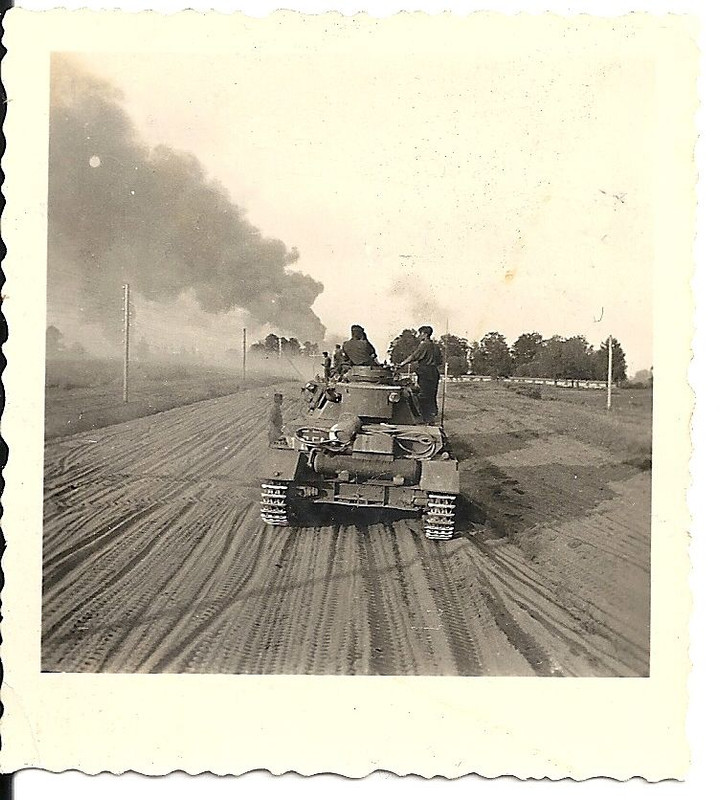 Orig.Foto Panzer Tank  Wehrmacht Vormarsch Bränd