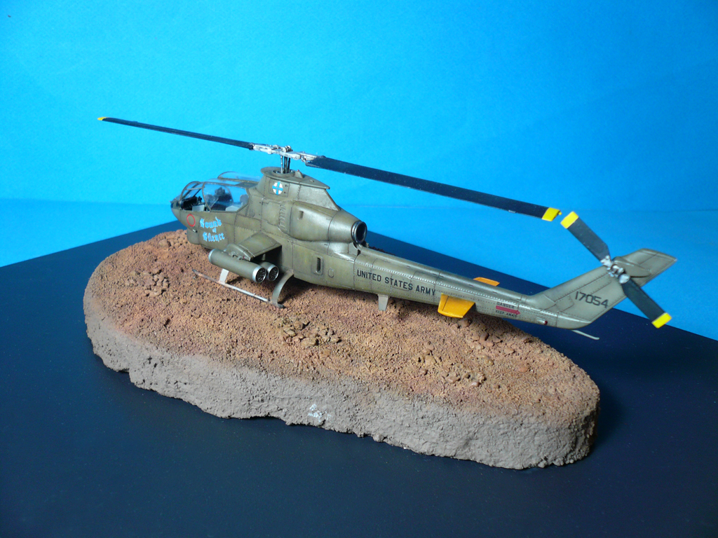 AH-1-G-Cobra2-MC16.jpg