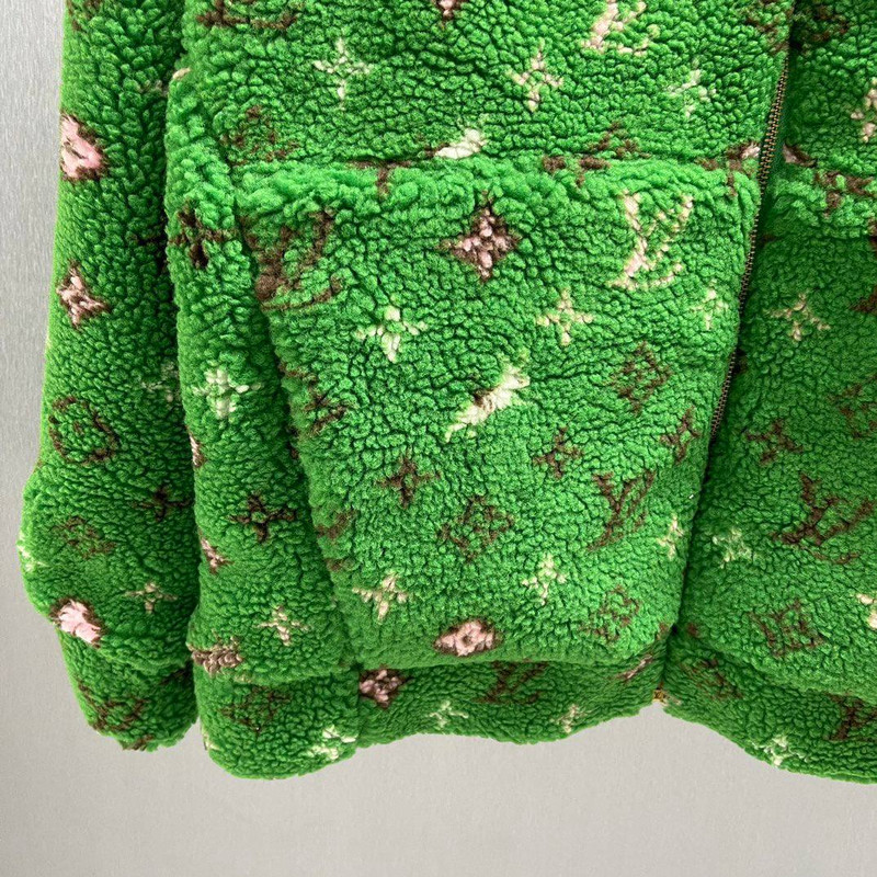 photo-4-2025-10-08-23-07-38