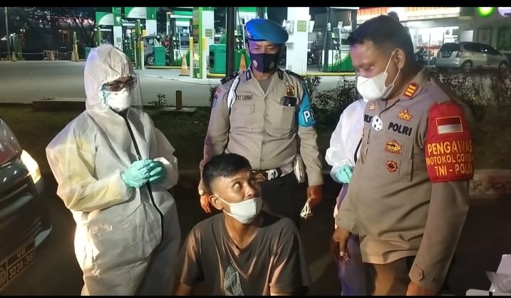 IMG-20210526-WA0002 Pengunjung Hiburan Malam Dibuat Terkejut, Petugas Lakukan Swab Antigen