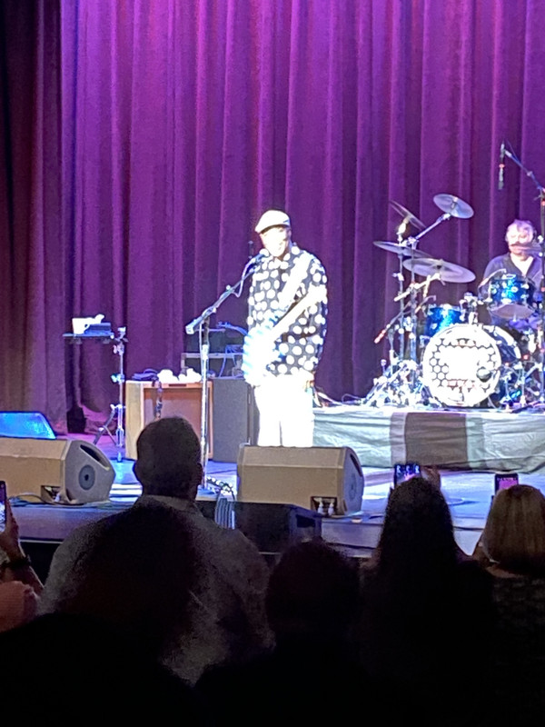 3F906A58-59A8-43A8-9622-0893EF809558