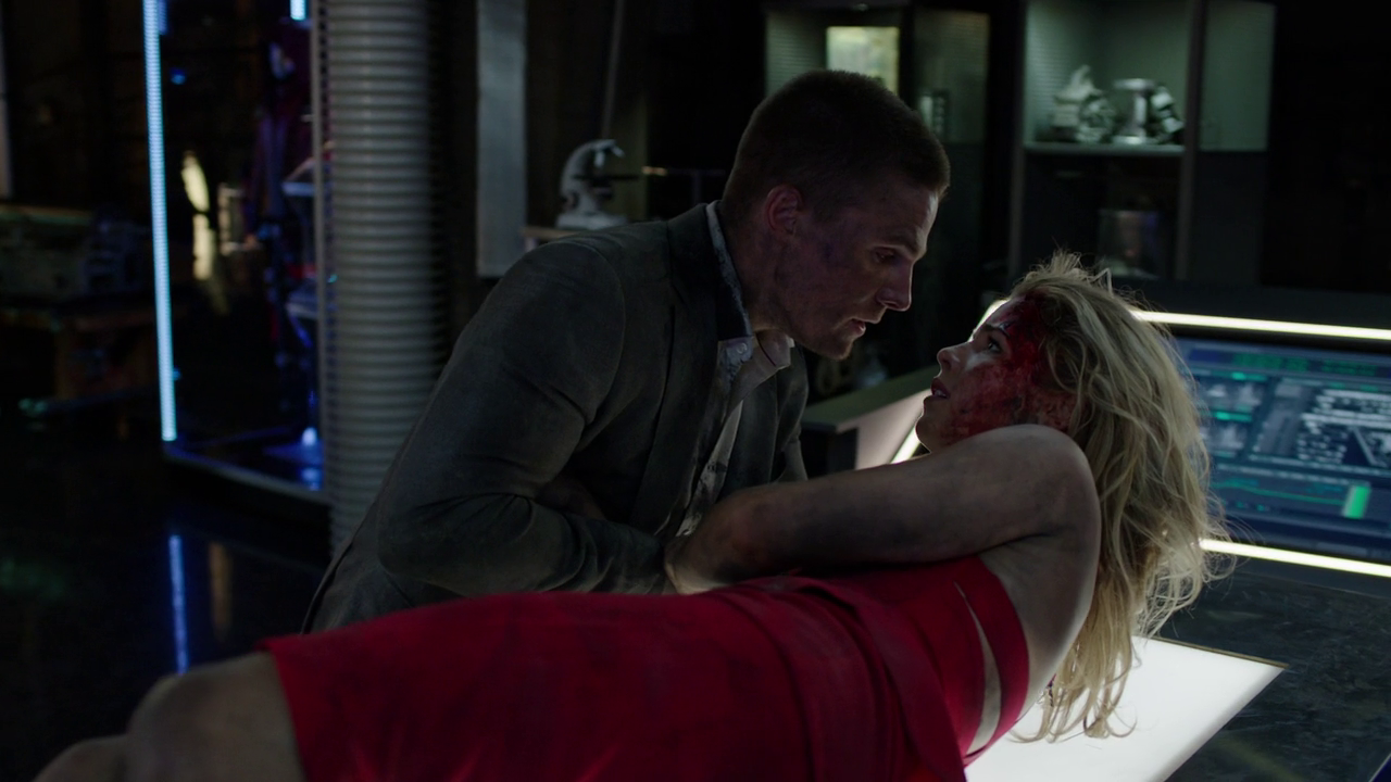 Arrow.S03E01.Calma.apparente.720p.BDMux.ITA.ENG.x264-BlackBit[screenshot 8]