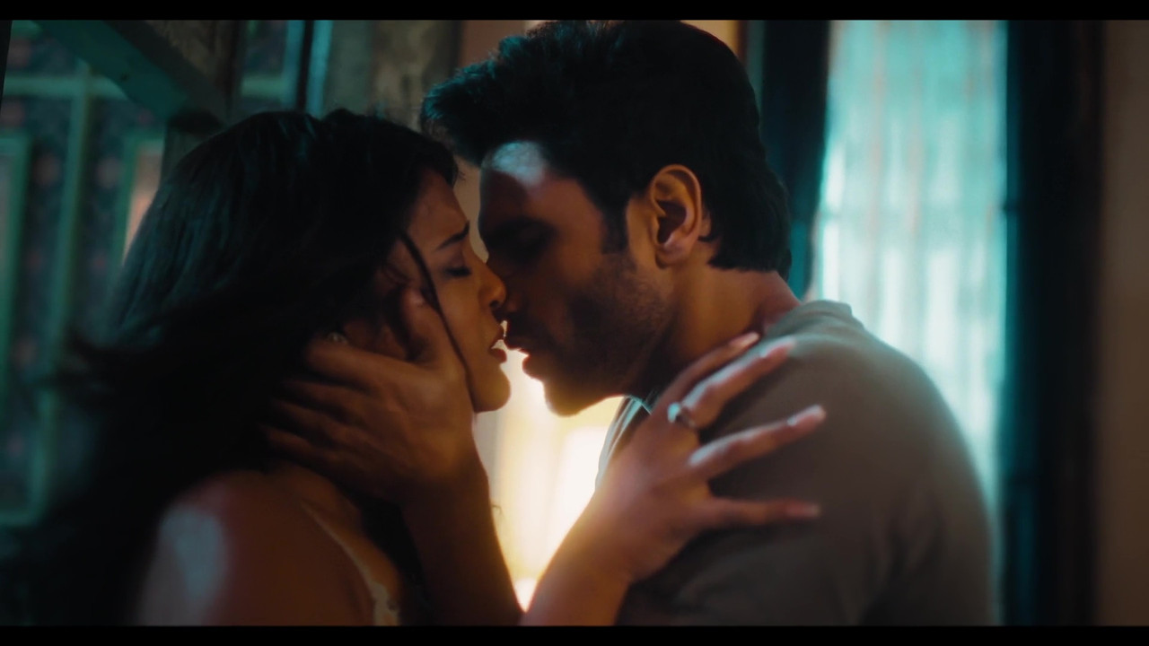 vlcsnap-2025-04-16-23h19m57s416