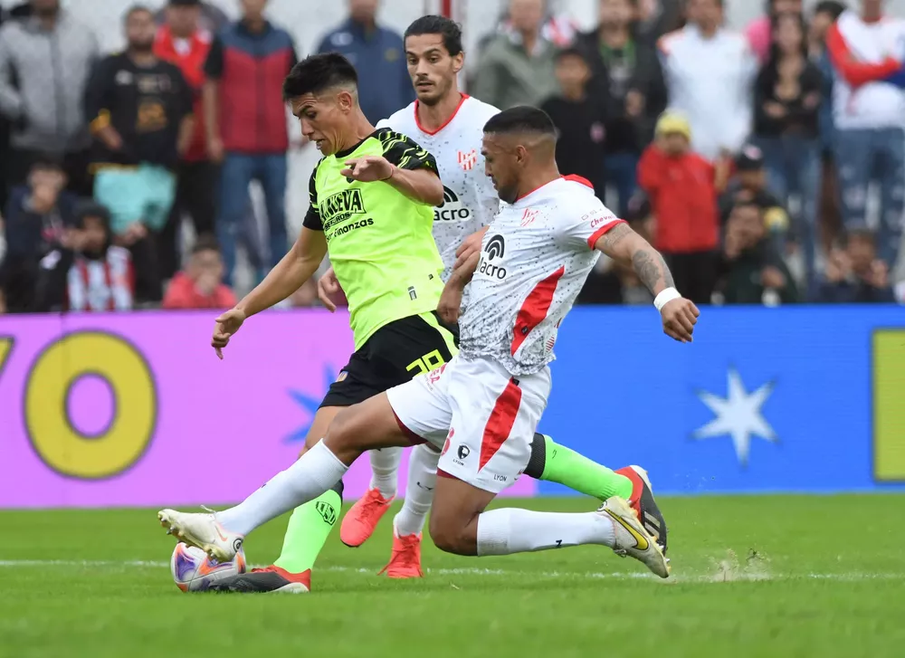 Barracas Central vs CA Huracan, 03h00 ngày 18/11