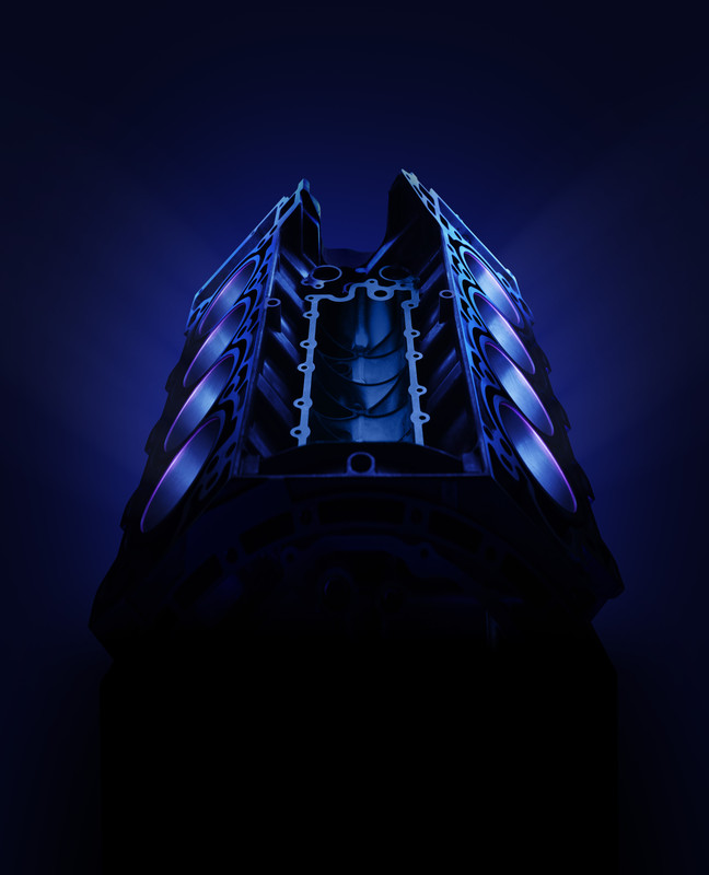 Jaguar_V8_Engine_Cylinder_Block_111022