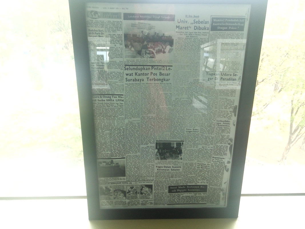 Koran yang memuat peresmian Universitas Sebelas Maret 11 Maret 1976