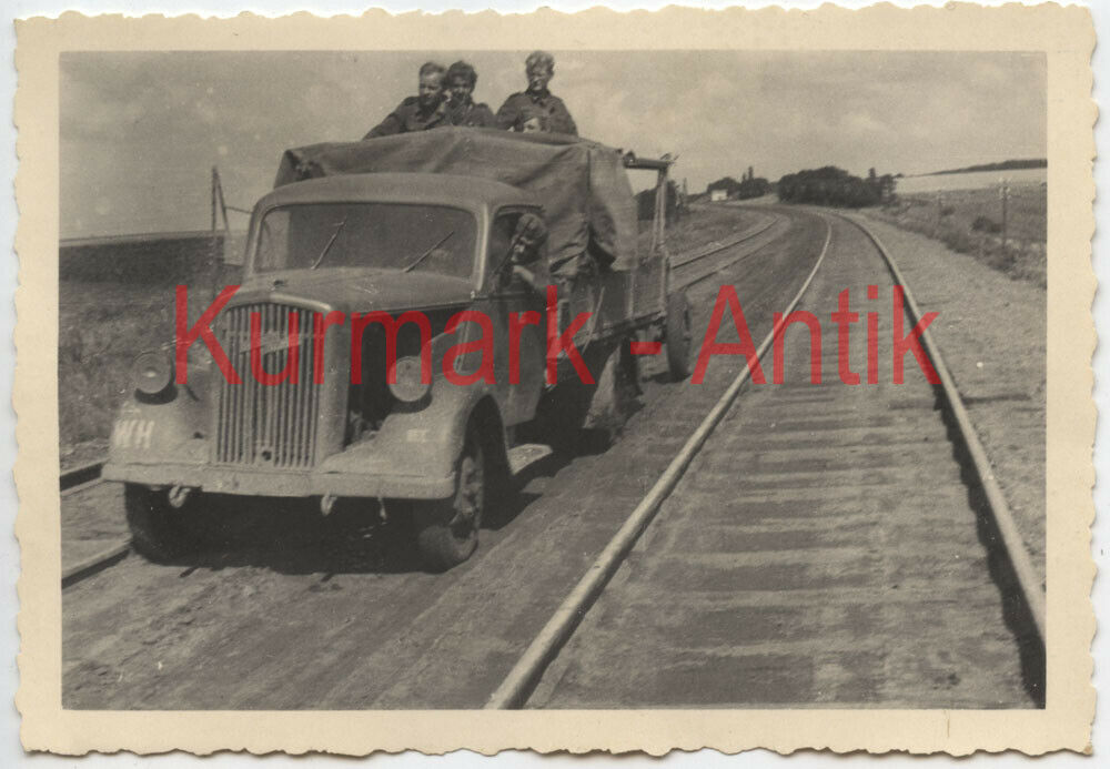 Foto Wehrmacht Russland Portrait LKW Opel Blitz Sonder Anhänger 
