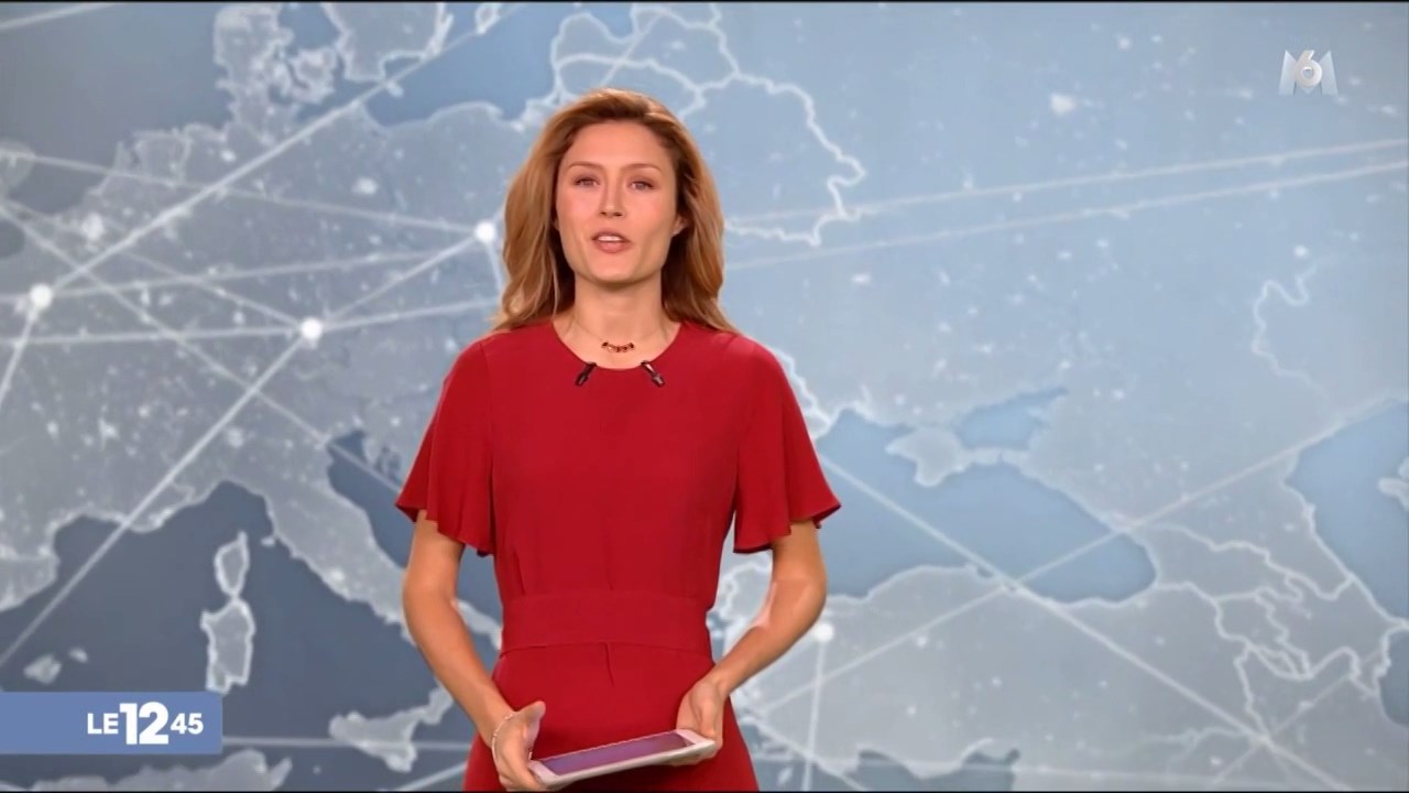 Diane Douzillé 251217.mp4_snapshot_01.52_[2017.12.26_00.23.24]