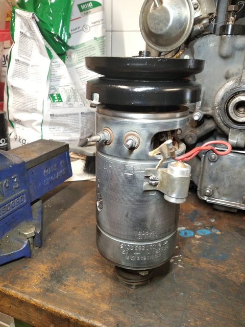 8338E9A4-7A4A-4BDA-A8E6-9219F839E13C