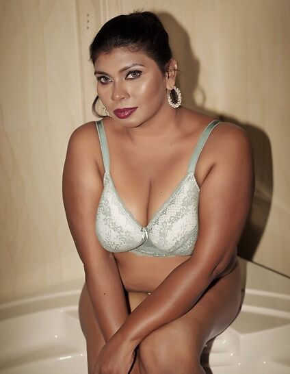 Nandana Krishnan Pool Stipe (2026) App Video