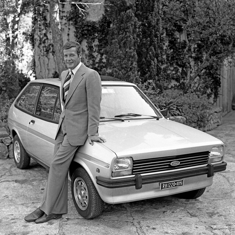roger_moore_86