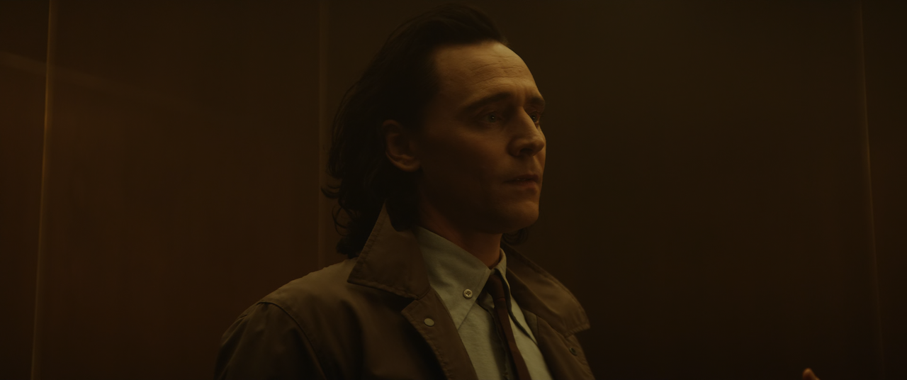 Loki.S01E02.The.Variant.2160p.10bit.DSNP.WEB-DL.DDP5.1.HEVC-Vyndros.mkv_snapshot_17.01_[2021.06.18_0