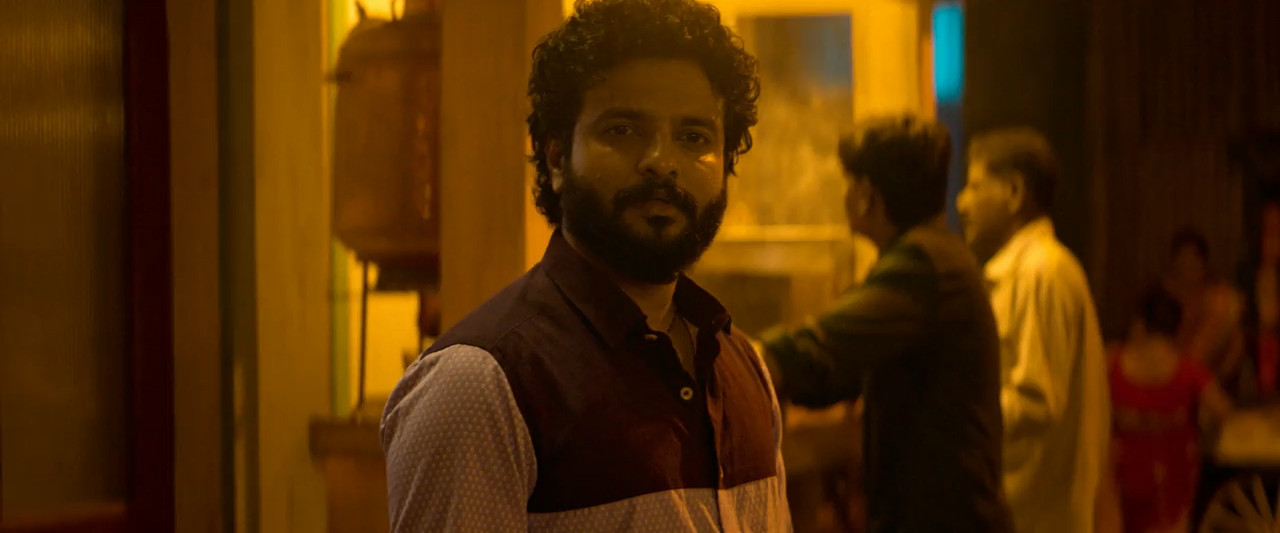 Vendhu Thanindhathu Kaadu 2022 WebRip [Hindi + Tamil] 480p 720p ESub Screenshot