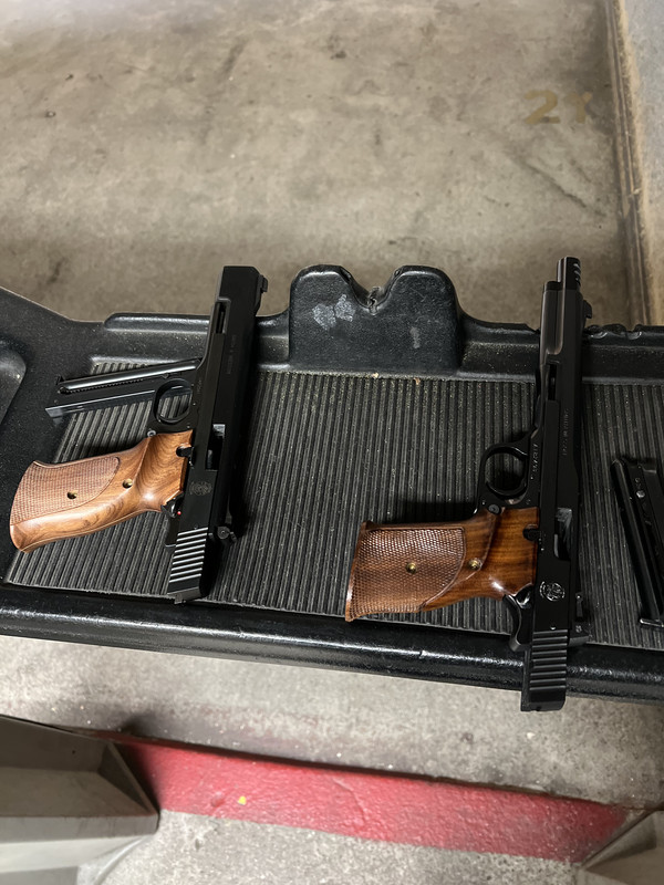 E3AB0A10-C601-4C3F-8D30-A3633ACE9D7C