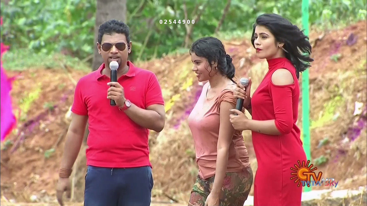 Nivisha Hot Big Boobs Show