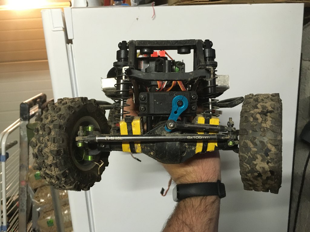 Scx10 Hummer H1 A1-D6-EAF1-2-C24-4-EDA-AECC-8478911-CD69-A