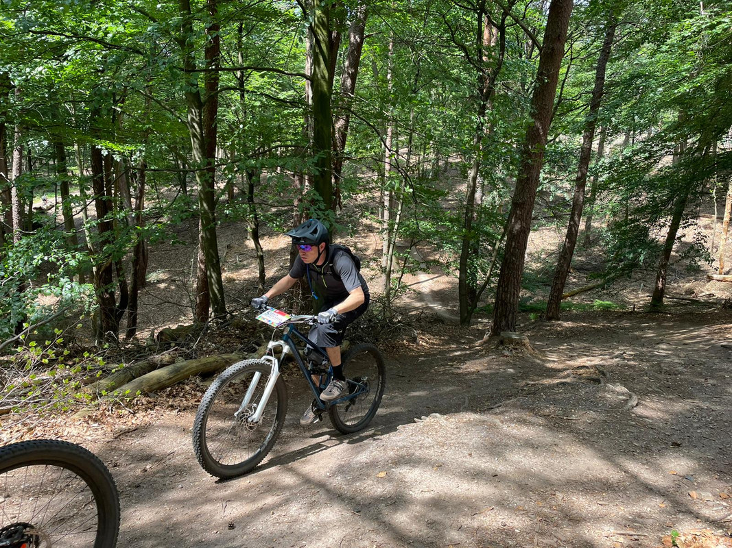 B1B25AB6-6001-46C3-A36E-CD9415343A41