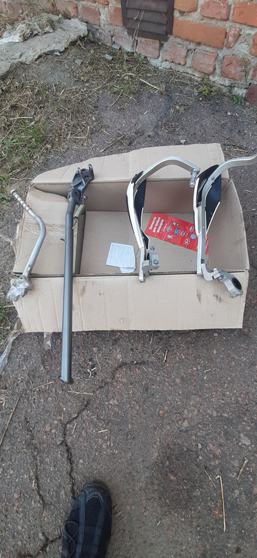 9DF987D6-DD29-4FE0-94B6-AA6EEE7AC88A