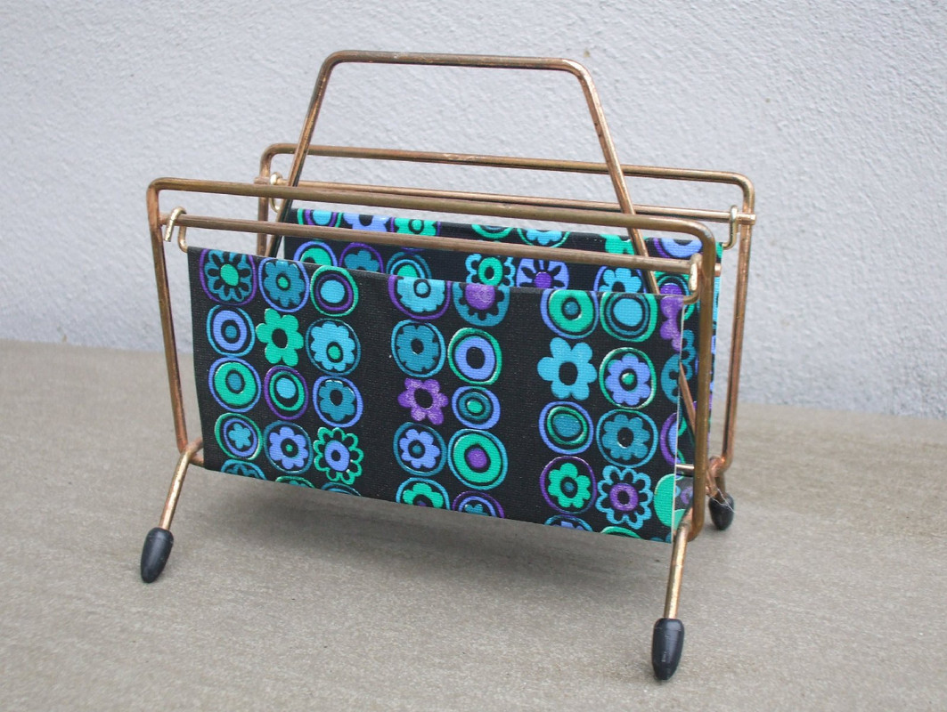 vintageletterack.jpg