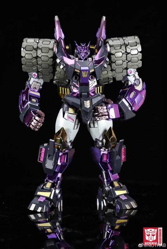 Kuro-Kara-Kuri-IDW-Tarn-Limited-Burst-Version-09