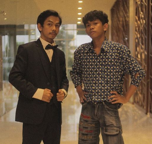 Ari Pratama dan temannya