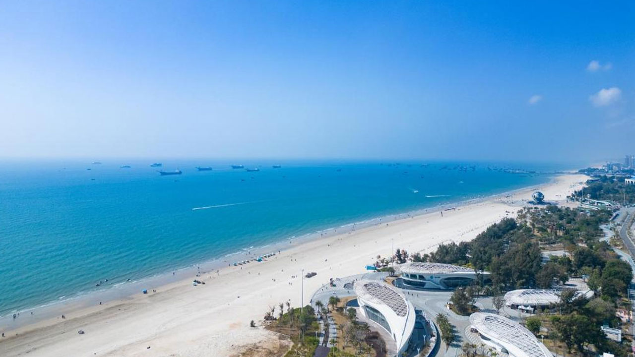 Silver Beach Resort di Beihai, Surga Liburan di Pantai China