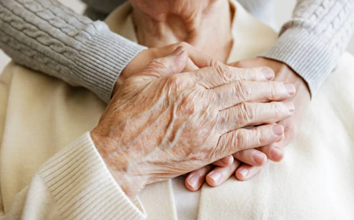 ¿Cuáles son los malos hábitos que dañan la salud después de los 60 años?