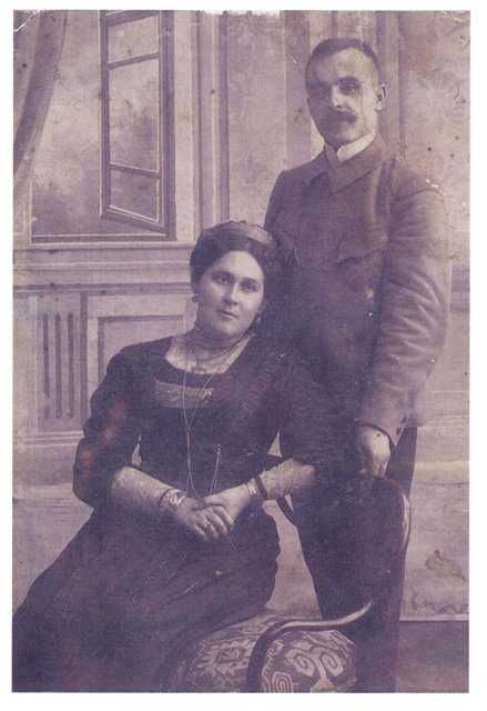 ОВЧАРЕНКОВЫ СТЕПАН ТРОФИМОВИЧ и ЕЛИЗАВЕТА СТЕПАНОВНА (в девичестве ЗВЕРЕВА).