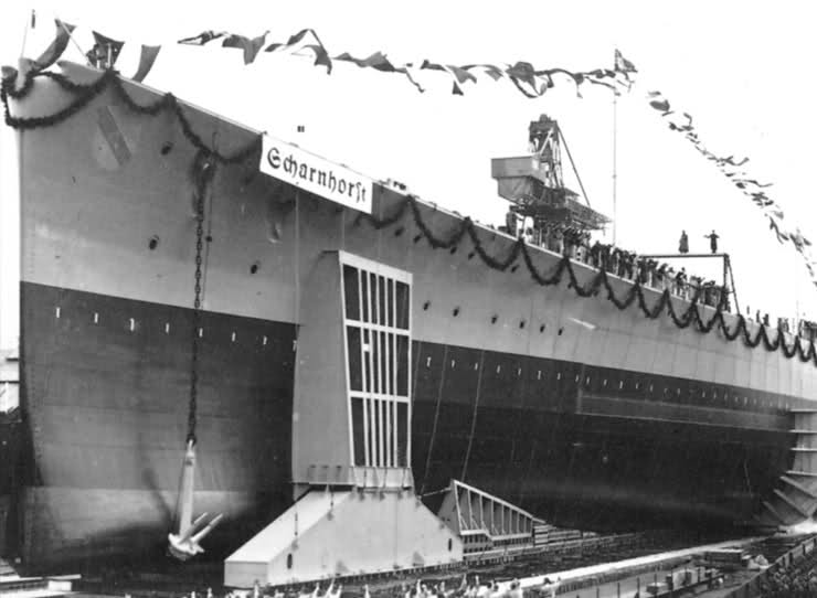 El Scharnhorst en construcción en la Kriegsmarine Werft, Wilhelmshaven