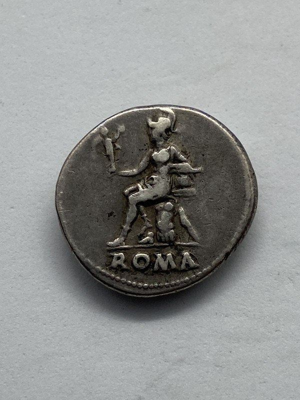 Denario de Neron. ROMA. Roma sentada a izq. Roma 25-E4-EB5-F-A007-4-DA5-B134-82-F0-E9-E8-E1-A9