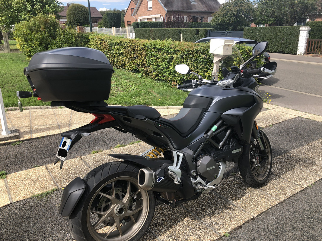 D9EE2C9B-3900-4AB1-8B55-E6969230E826_1_201_a