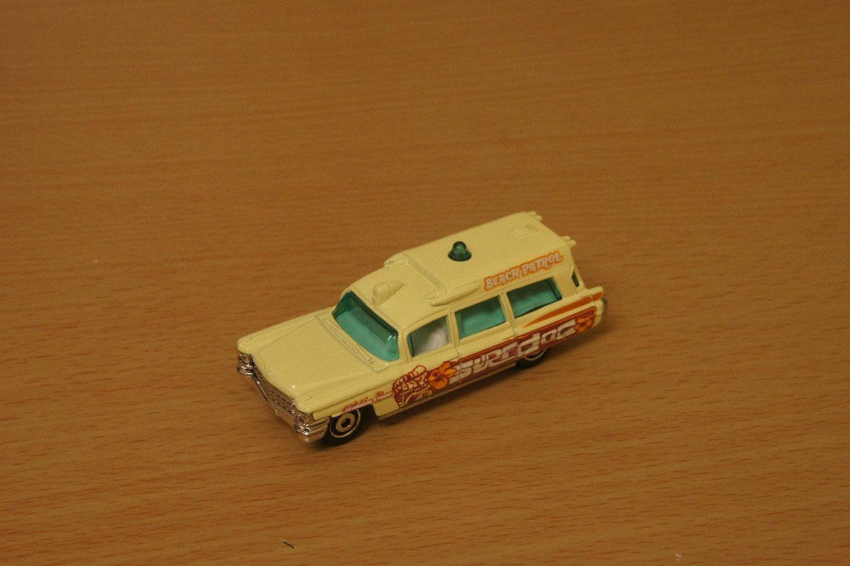 Matchbox Cadillac 1963 Ambulance (2)