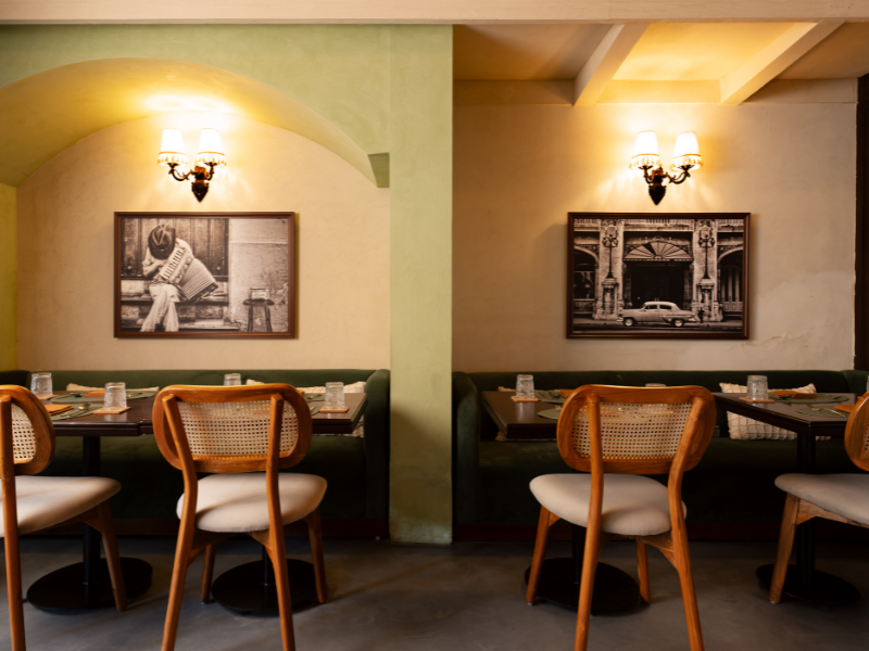 A view of the restaurant decor