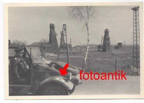 Foto 2 WK, VW Kübelwagen mit Staffel Kennung