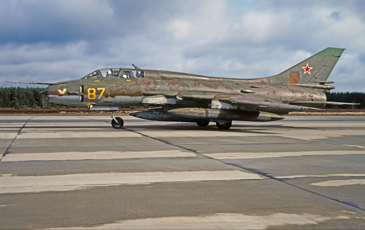 20 GvAPIB Su-17UM3 87 yellow_17532361920 (2)b