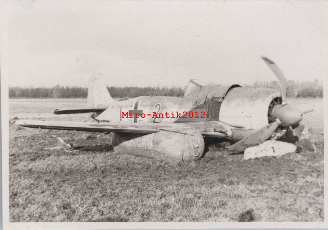 Foto, Land Fliegerhorst Théville, Focke-Wulf Fw 190, Frankreich 1943 1(G)50807