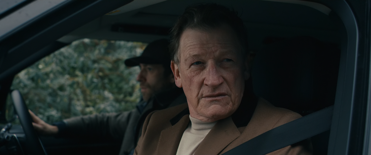 MobLand.S01E02.Jigsaw.Puzzle.2160p.10bit.AMZN.WEB-DL.DDP5.1.HEVC-Vyndros.mkv_snapshot_09.04_[2025.04