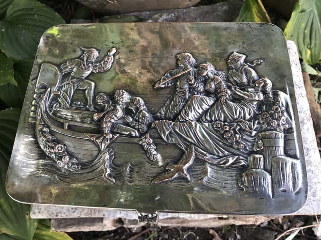 D995ECBA-ECAC-4DAA-8B51-3C875DEC244F