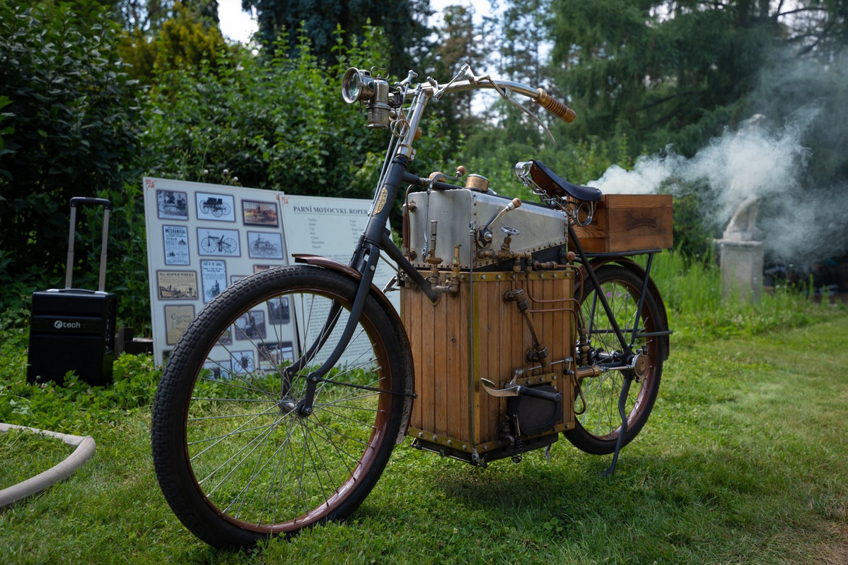 F732CCCE-EDC9-4278-AB10-3A7D5ACDE7E0