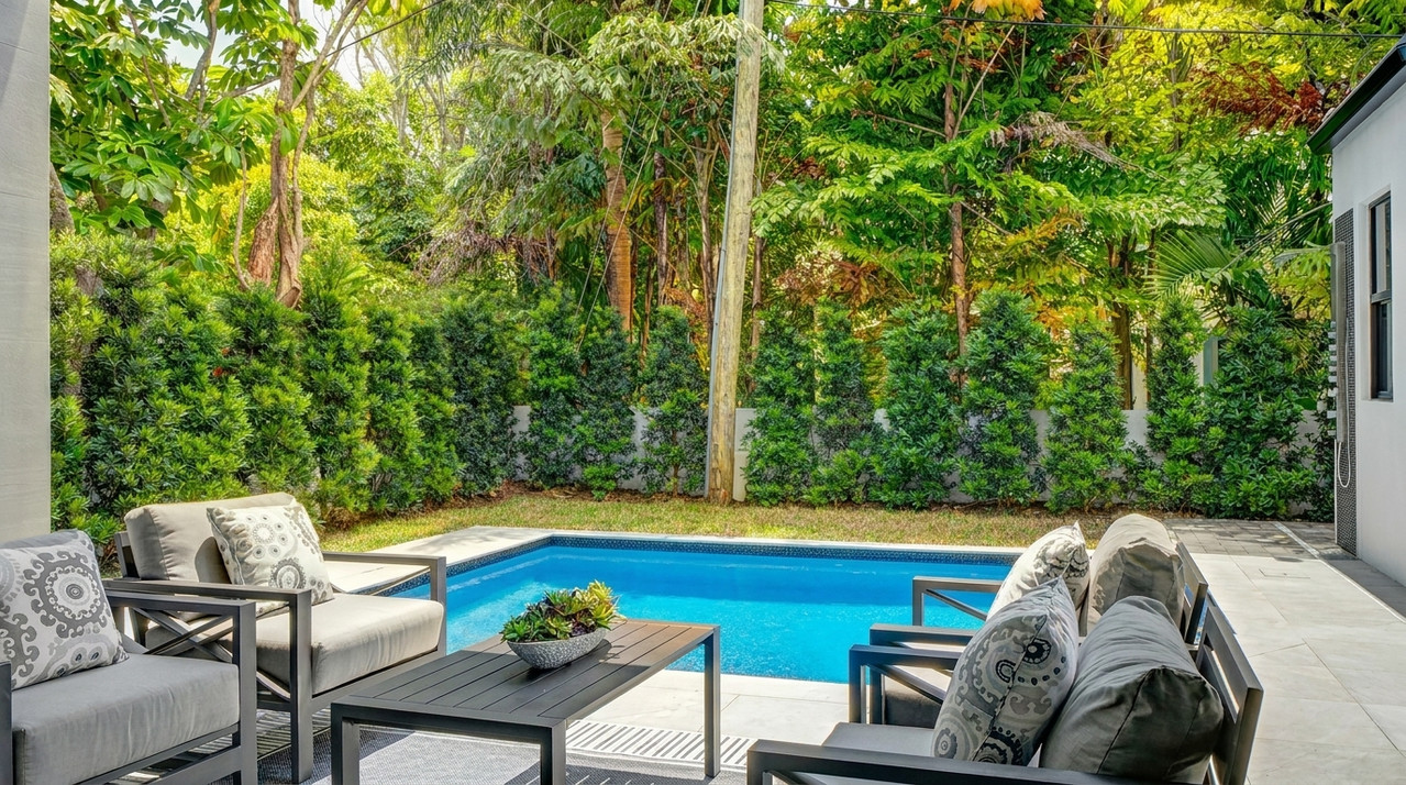 Modern Estate - Pool