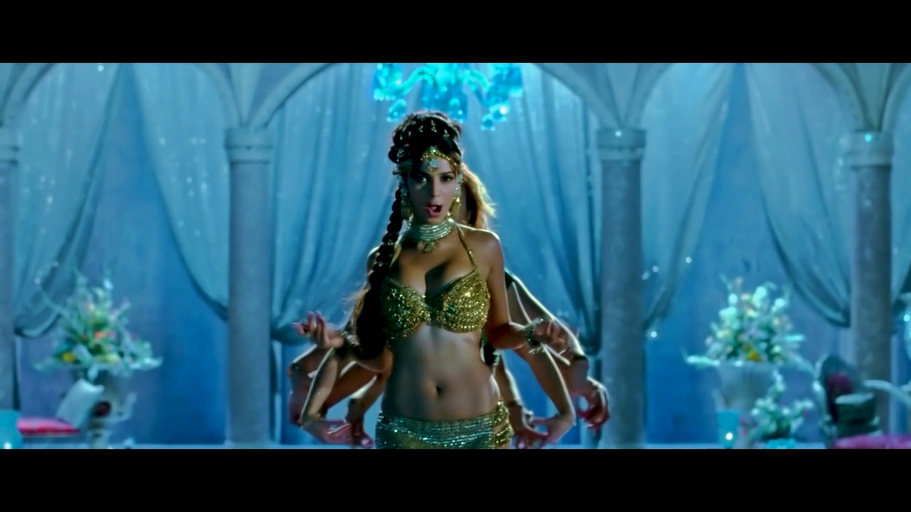 [Image: Mallika-Sherawat-Hot-Song-Ugly-Aur-Pagli...-07-39.jpg]